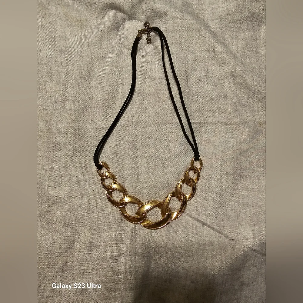 Ladies Necklaces - Picture 6 of 6